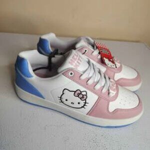 NEW NWT ADULT Woman's size 11 Hello Kitty Sneakers street wear